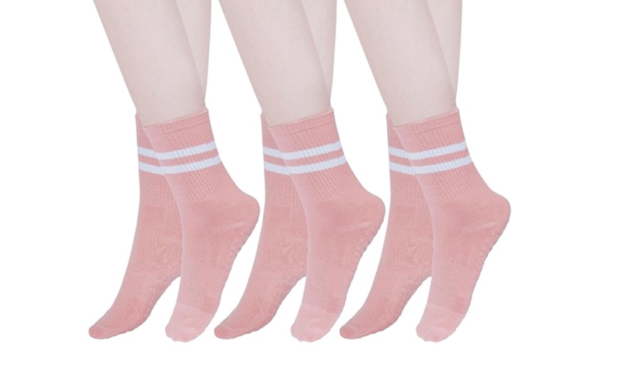 Image 8: Three Packs of Slip-Resistant Workout Socks