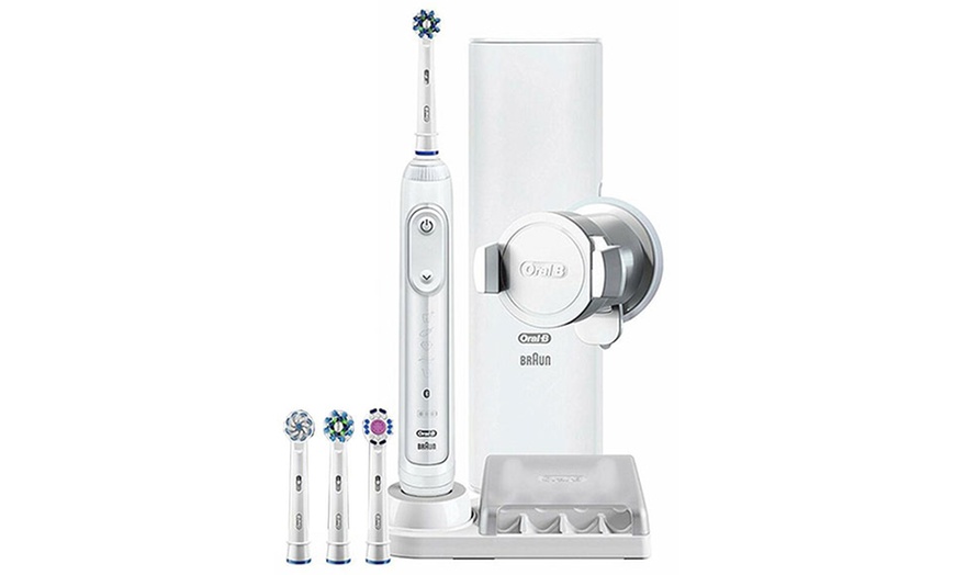 Image 10: Oral-B Genius 9000 Electric Toothbrush