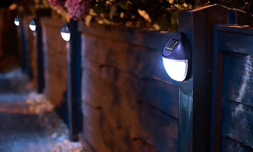 Image 3: Solar-Powered LED Fence Light