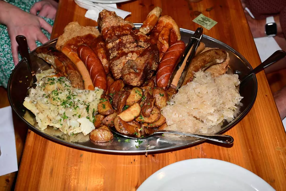Up to 23% Off on Beer Festival at Glendale Heights Oktoberfest