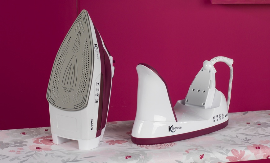 Image 14: Kleeneze Cordless Steam Iron
