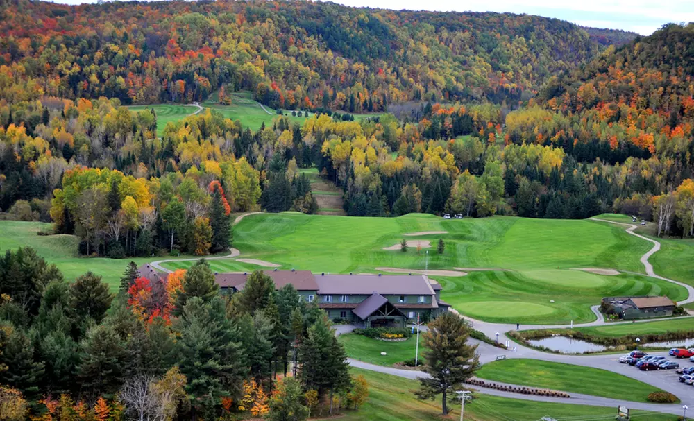 1-Night Stay for Two in a Standard Room at Auberge et Club de Golf Heritage in Notre-Dame-de-la-Paix, QC - Primary Image