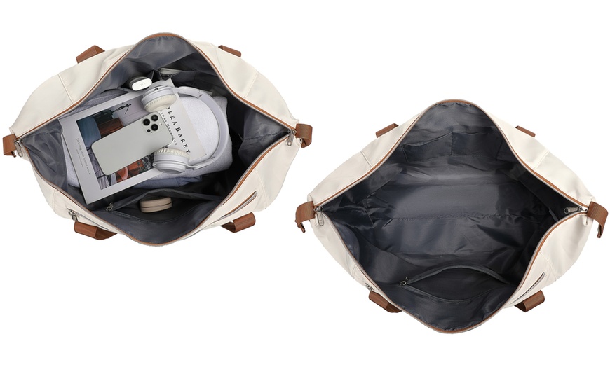 Image 5: Large Capacity Travel and Gym Duffel Bag