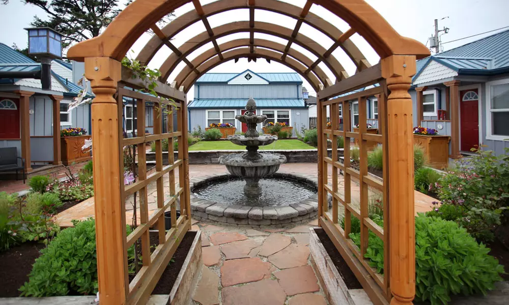 Stay at Blue Gull Inn in Cannon Beach, OR. Dates into March 2019. - Primary Image