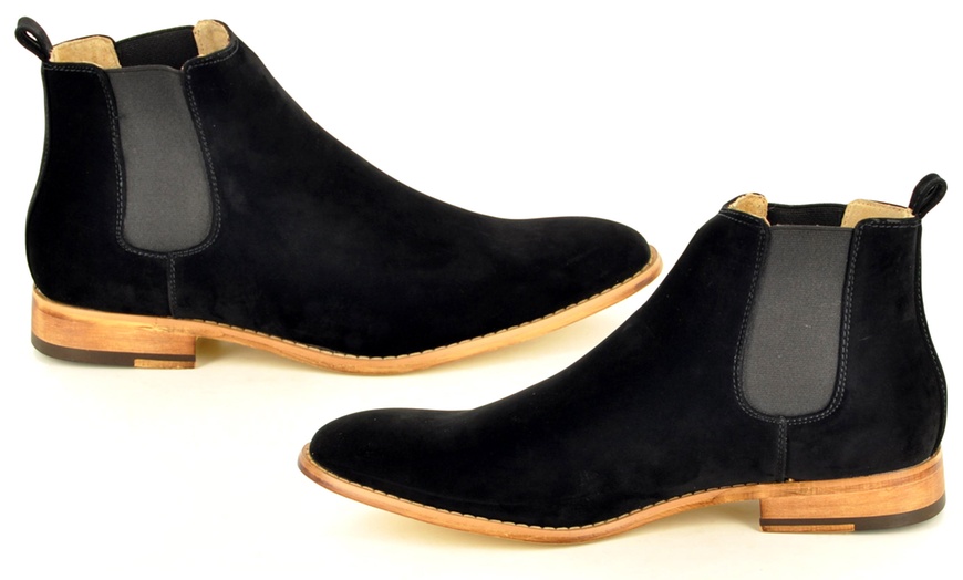 Image 5: Men's Pointed Toe Chelsea Boots