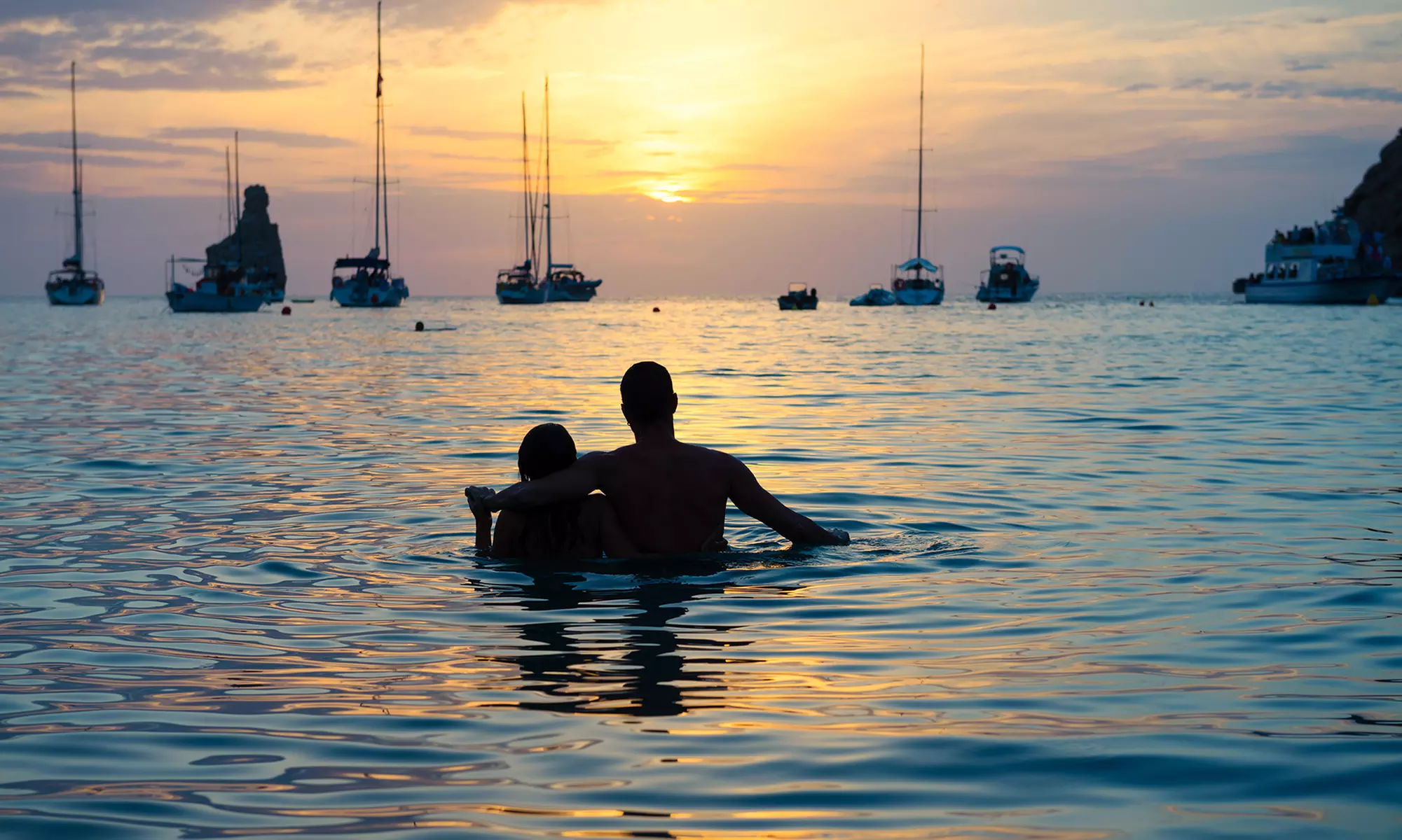 ✈ Ibiza: Volo diretto più 3 o 7 notti in hotel 4* con Spa