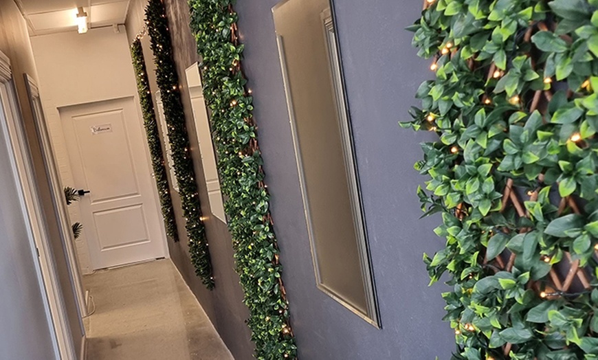 Image 3: Experience Flower Hydra Peel - Rose, Lavender, or Tea Tree 