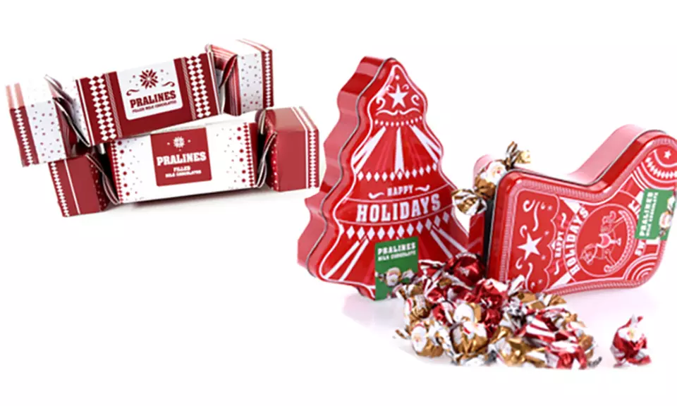 Friandises au chocolat de Noël dans des craquelins ou des boîtes - Primary Image