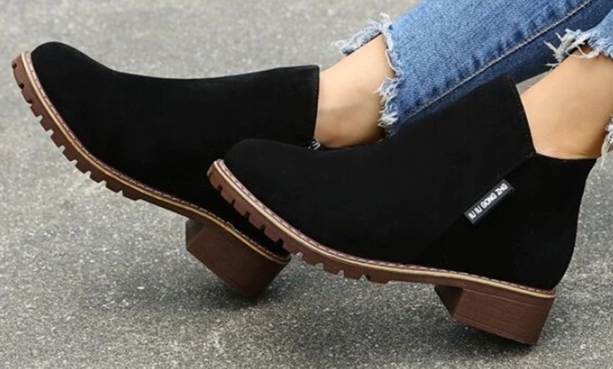 Image 9: Round-Toed Zippered Ankle Boots