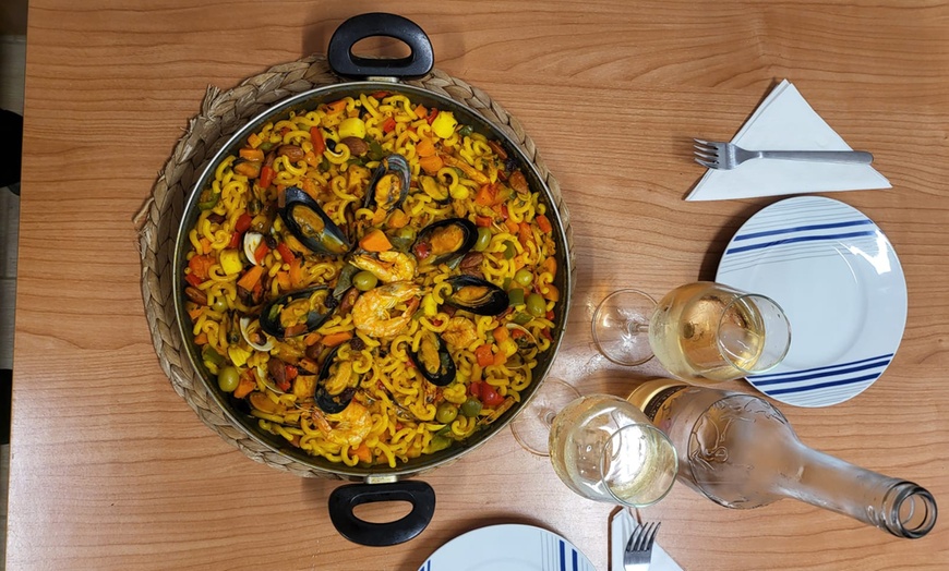 Image 9: ¡Menú de arroz con bogavante para 2 o 4 con opción a botella de vino!