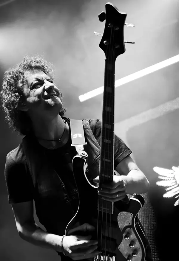 Bestplatz-Ticket für „FOREVER QUEEN – Das Rockkonzert der Extraklasse“ in 39 Städten - Second Medium