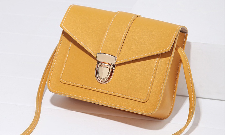 Image 4: Women's Gold Colour Clasp Bag