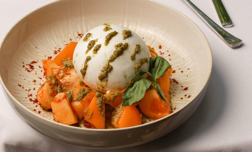 Image 4: Sommerliches 3-Gänge-Menü – vegetarisch oder mit Kalbsmedaillons