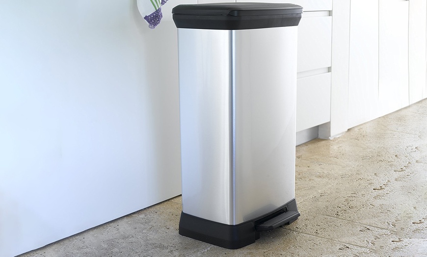 Image 13: Curver 50L Deco Pedal Bin