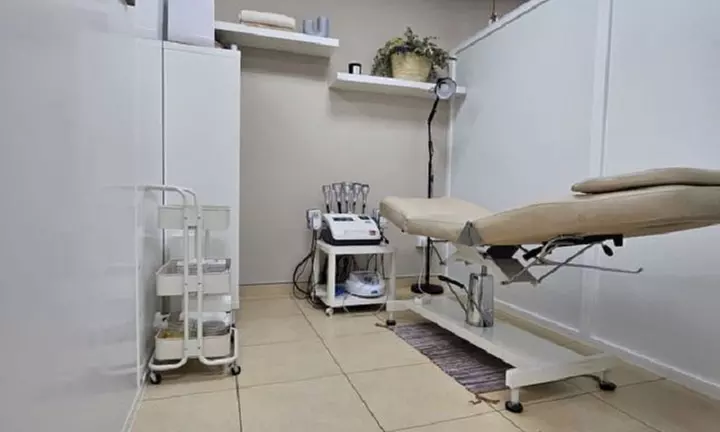 Hasta 72% de dto. en Reducción de grasa/celulitis - Sin marca en Sandra Gutierrez Estetica Avanzada y Bienestar