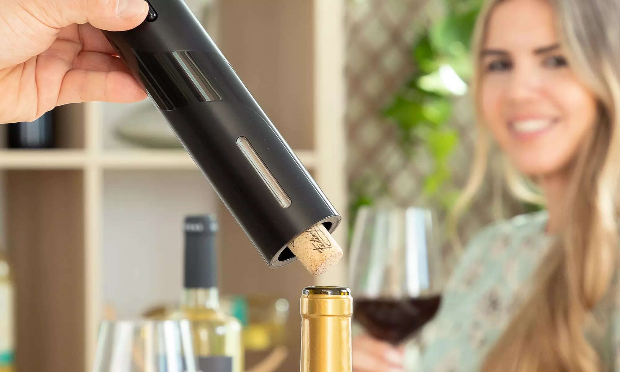 Tire-bouchon électrique de la marque Innovagoods, modèle au choix - Primary Image