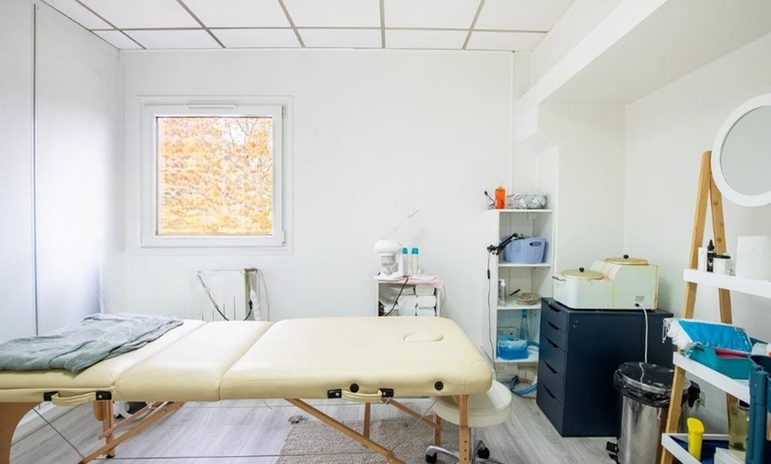 Image 3: Épilation brésilienne à la cire avec L'institut de Sarah Montreuil
