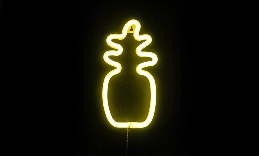 Image 8: Themed Neon Wall Light