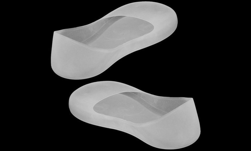 Image 2: Silicone Moisturising Gel Socks