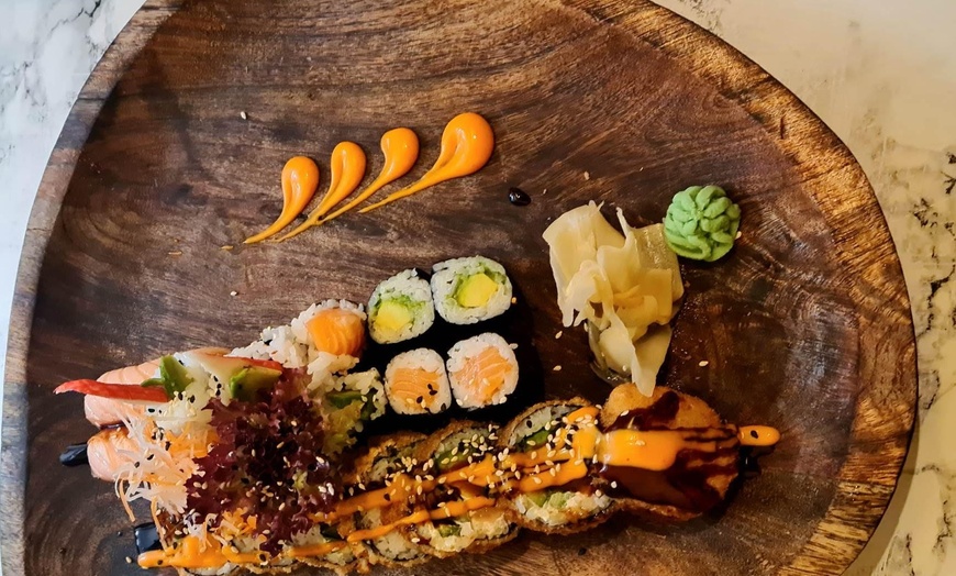 Image 3: Große Sushi-Platte