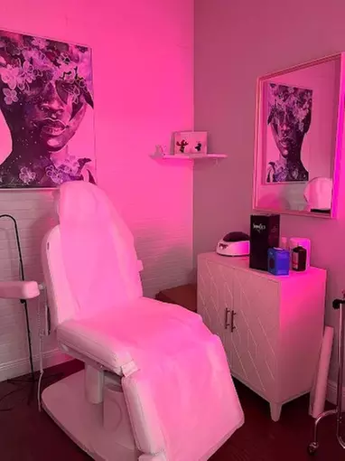 Botox or Juvéderm Filler for Youthful-Looking Skin at Delray Med Spa