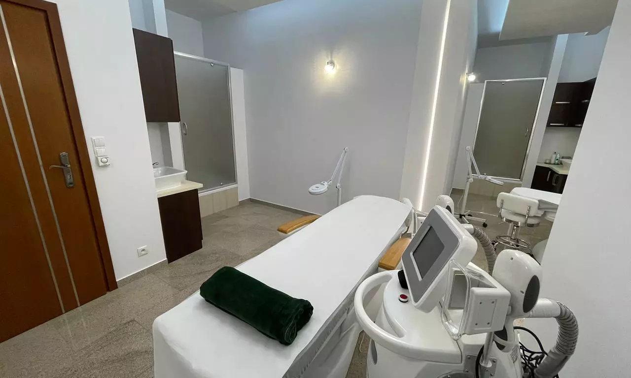 Wybrany 60-minutowy masaż w Aurora Clinic&Spa