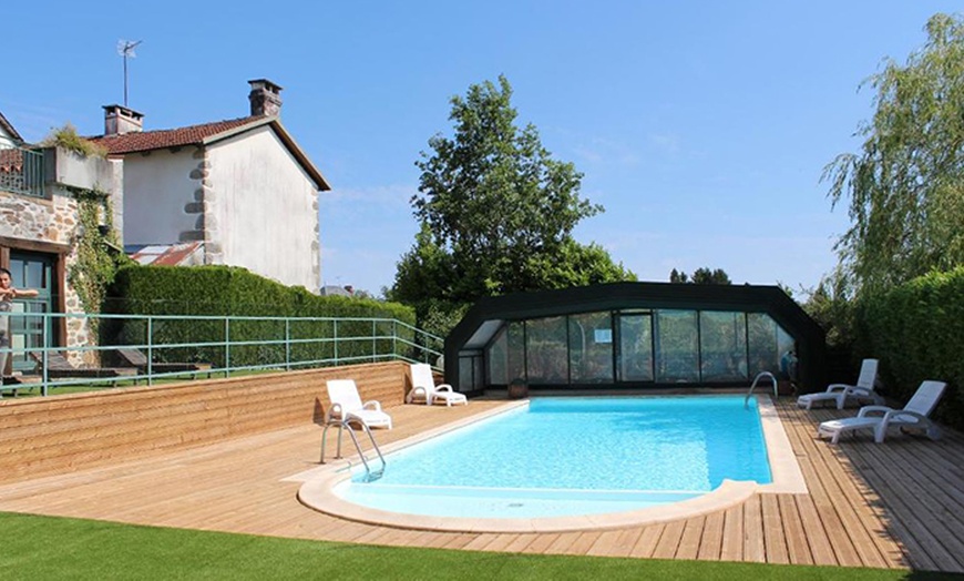 Image 4: Auvergne : chambre double avec petit-déjeuner, dîner et accès spa