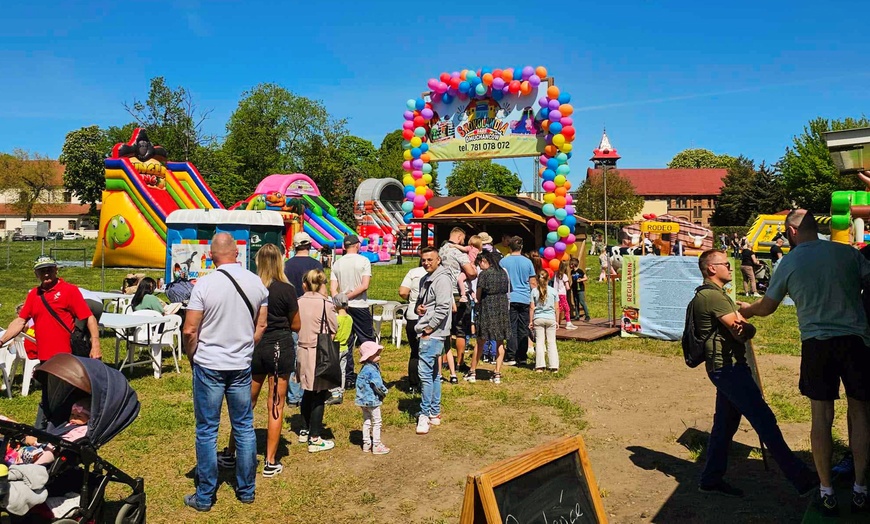 Image 11: Szaleństwo na dmuchańcach: 2 godziny pełne zabawy w Skokolandii