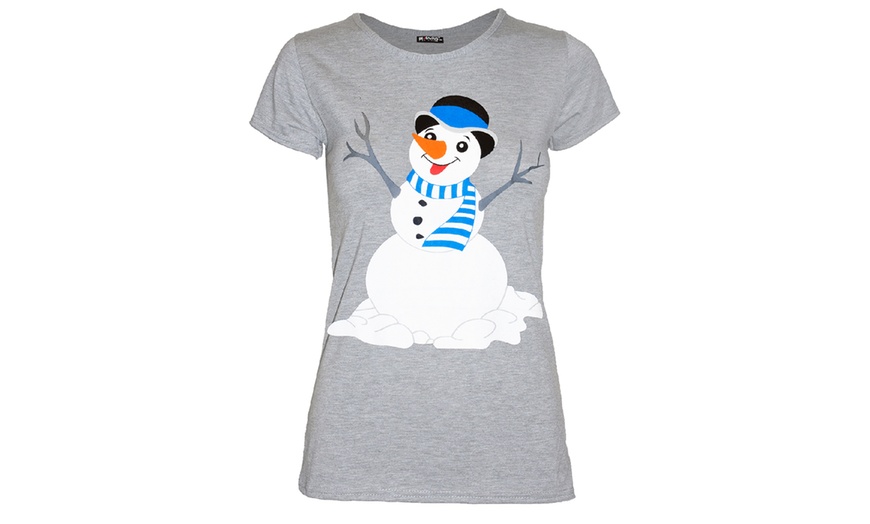 Image 5: Christmas-Themed T-Shirt