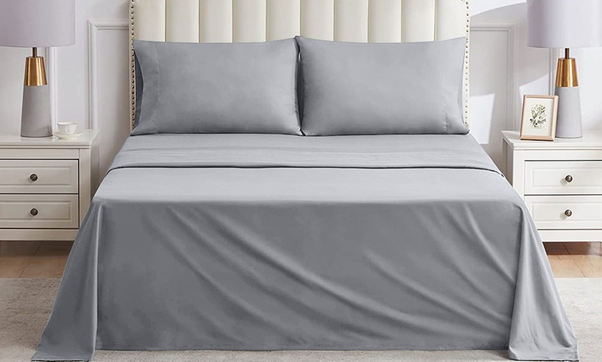 Image 4: Satin Bed Sheets Set