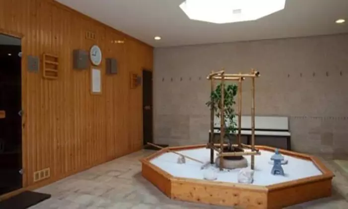 ¡Relájate y disfruta! ¡Día de spa para 2 con masaje y cava!