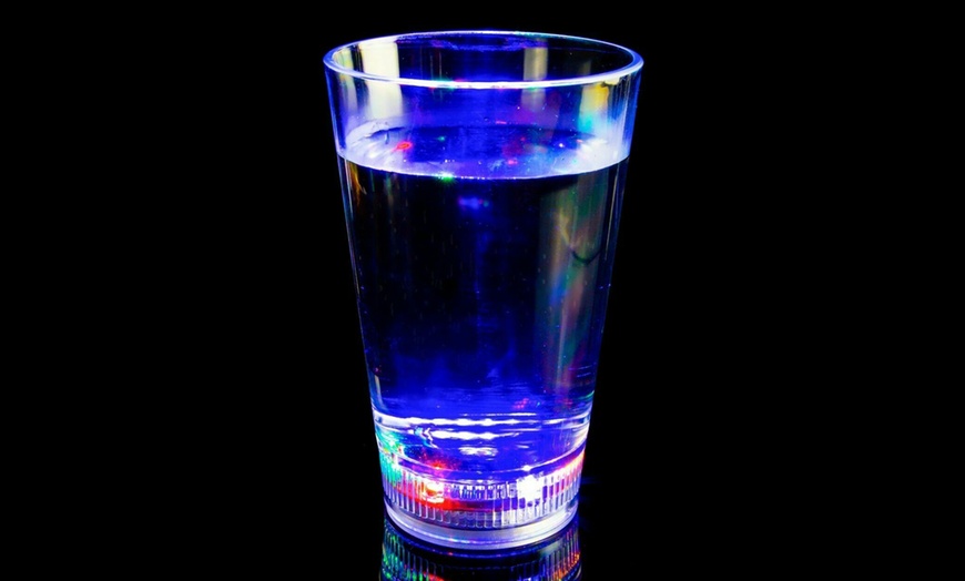 Image 2: LED Light-Up Drinks Tumbler