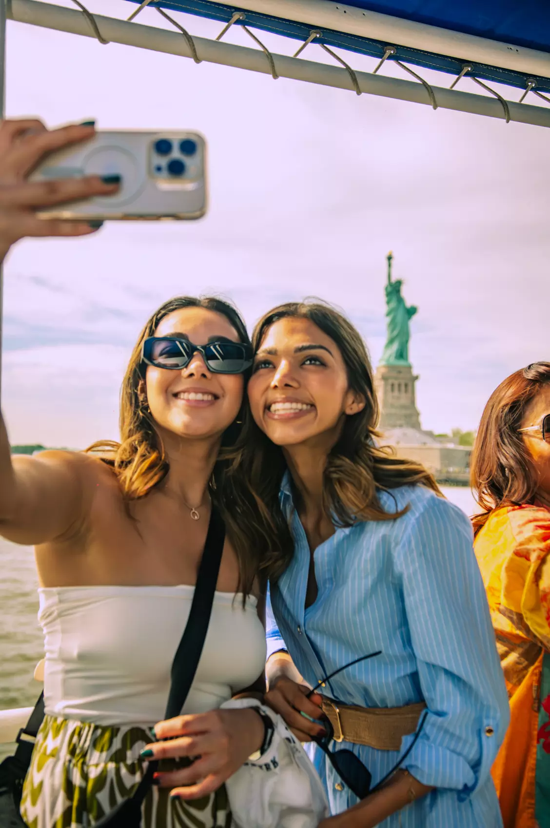 Private 60-Min Guided Boat Tour for 1, 2, 4, or 6 Guests 