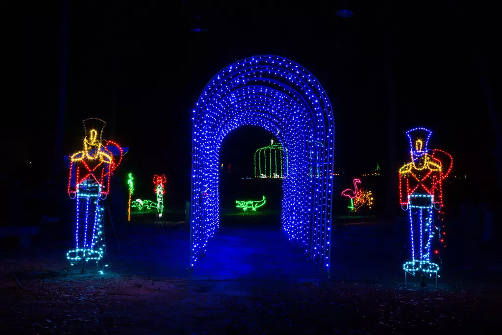 Nights Of Shimmering Lights Winter Walk-Thru Show