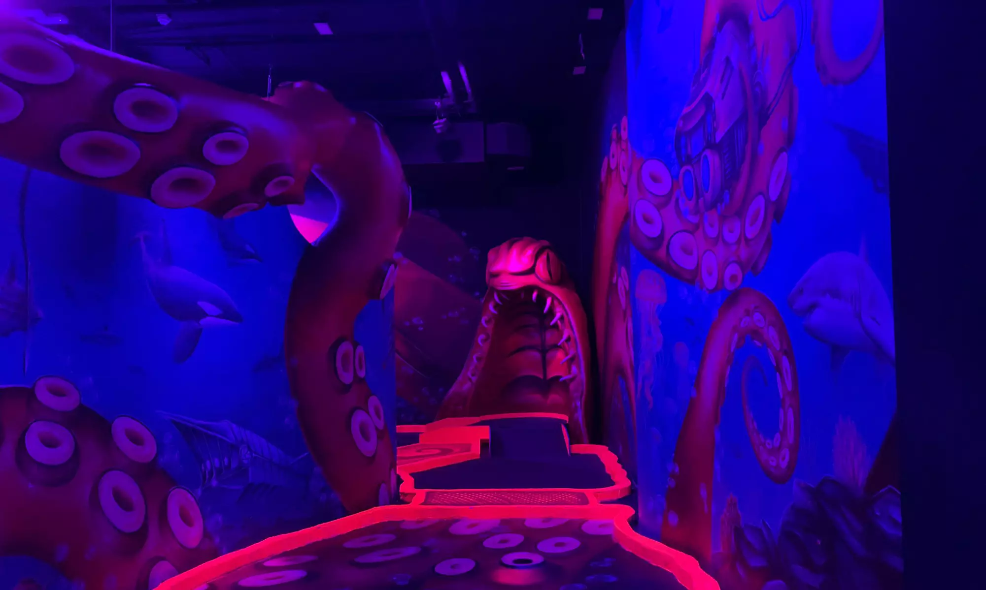 Demuestra tus dotes jugando al minigolf en un circuito de 9 o 12 hoyos