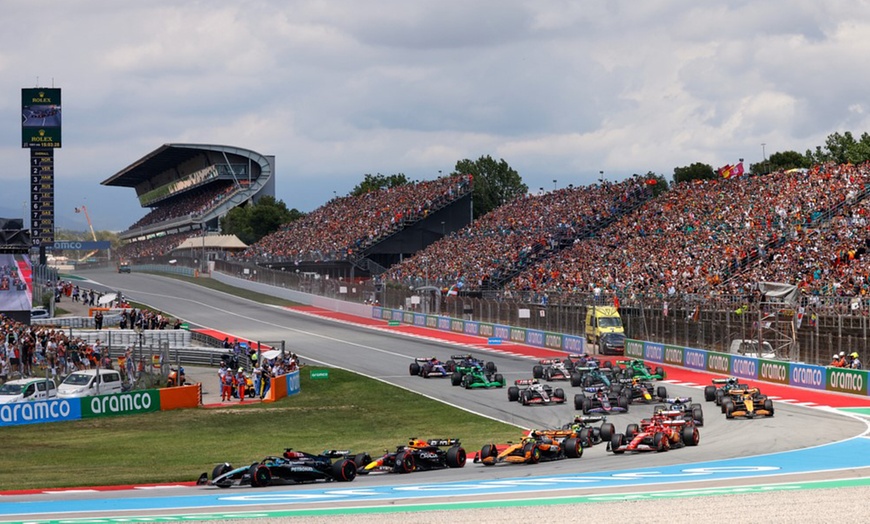 Image 2: Barcelona: Spaanse F1 Grand Prix tickets met overnachting