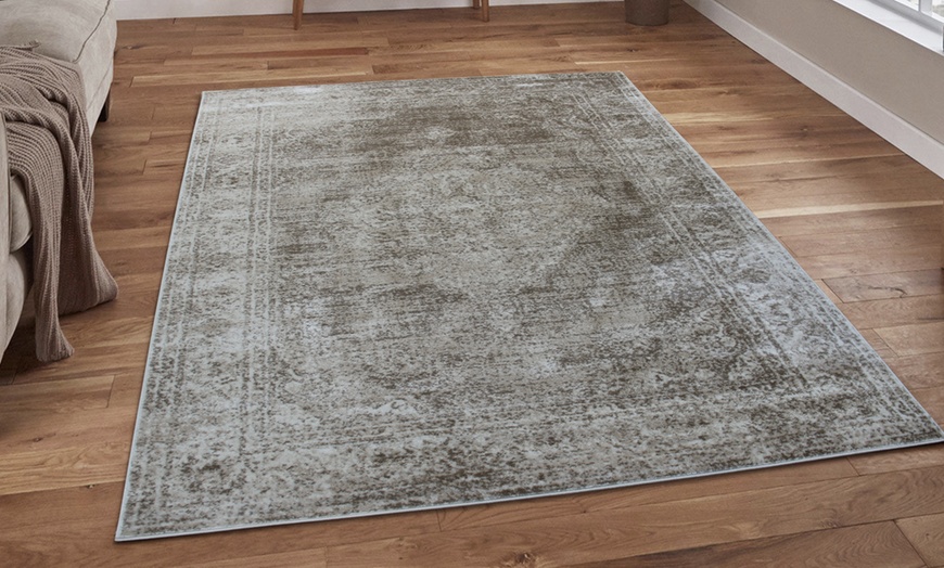 Image 33: Vintage Style Rug