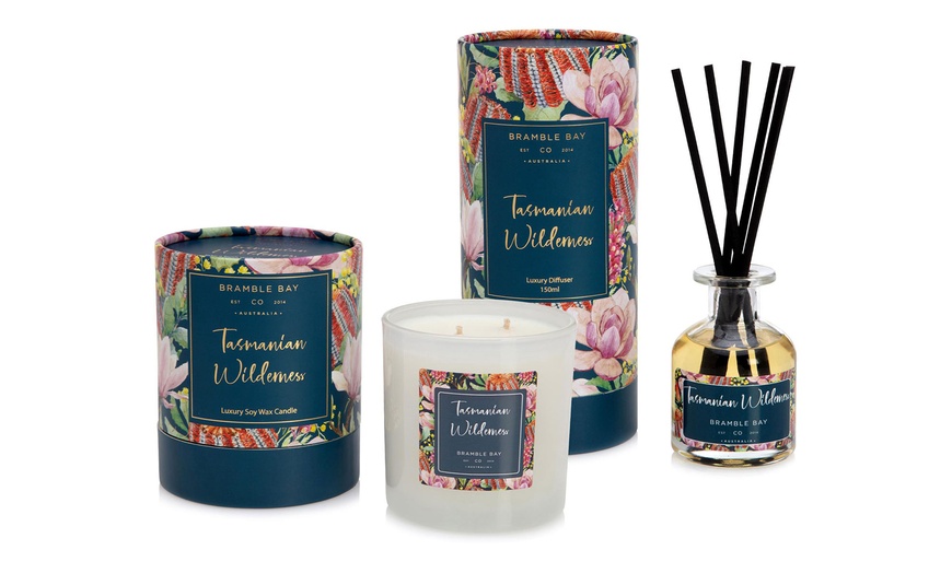 Image 8: Botanical Scented Candle 400g and Diffuser 150ml Set