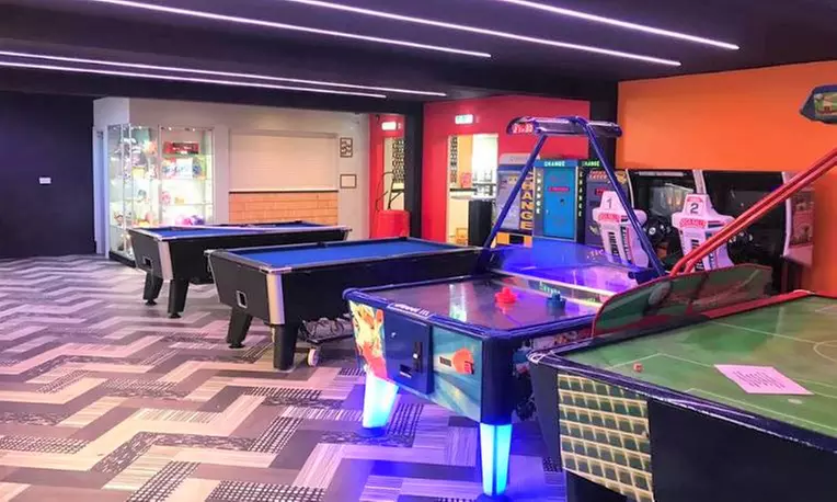 Cornwall: Two-Bedroom Caravan for up to Six