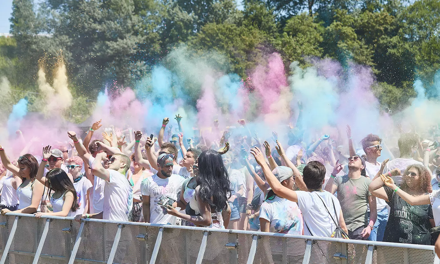 1, 2 o. 5 Tickets für Holi – Festival of Colours vom 20.06.-15.08.2026