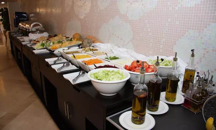 Granada: 1 o 2 noches con spa y desayuno en hotel 5 *