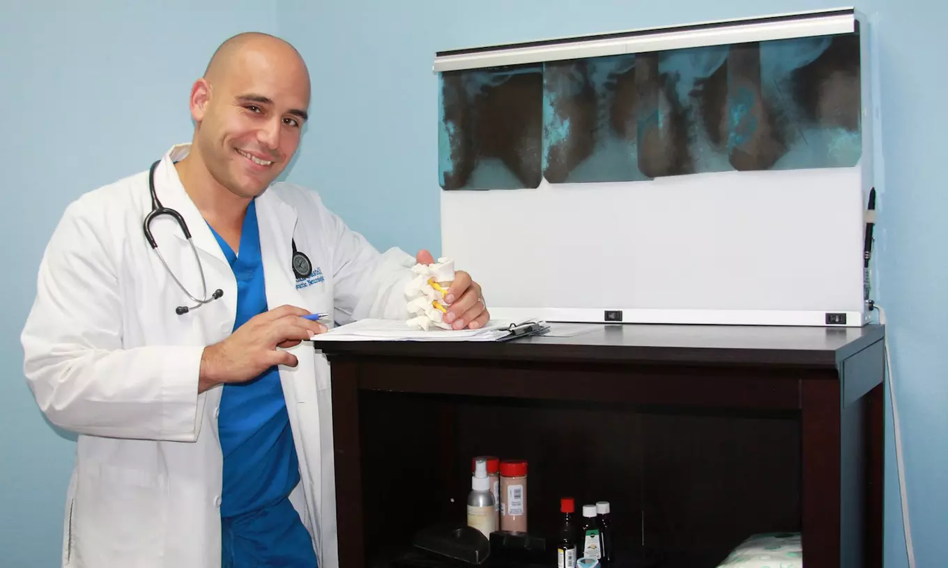 Discover Castelli Chiropractic Center's Non-surgical Spinal Decompression Therapy Options Up to 95% Off - Primary Image