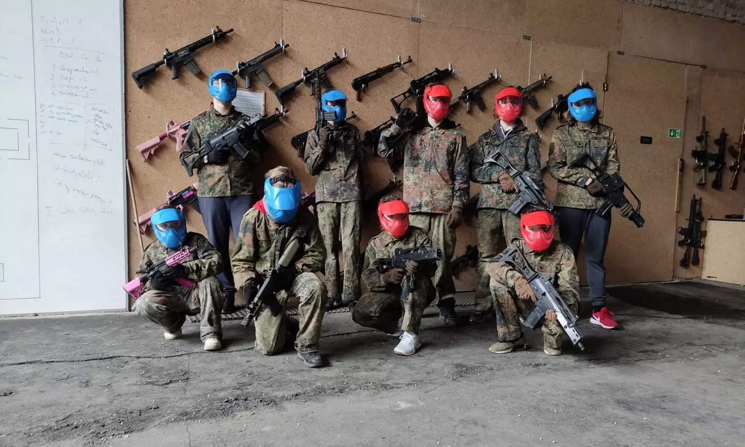 Przeżyj emocje z Paintballem ASG dla 2, 6, 8 lub 10 osób w zabytkowej hali Magnum Arena Gdańsk - Image 6