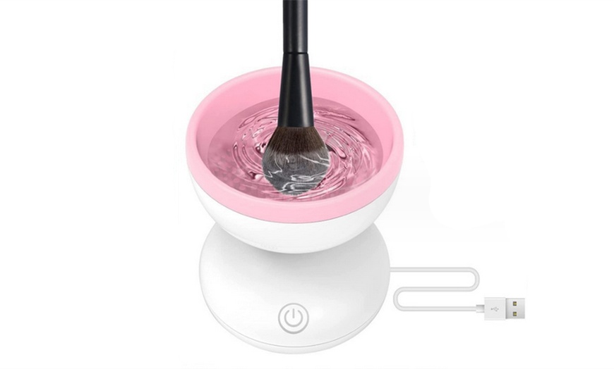 Image 2: USB-Powered Electric Makeup Brush Cleaner 