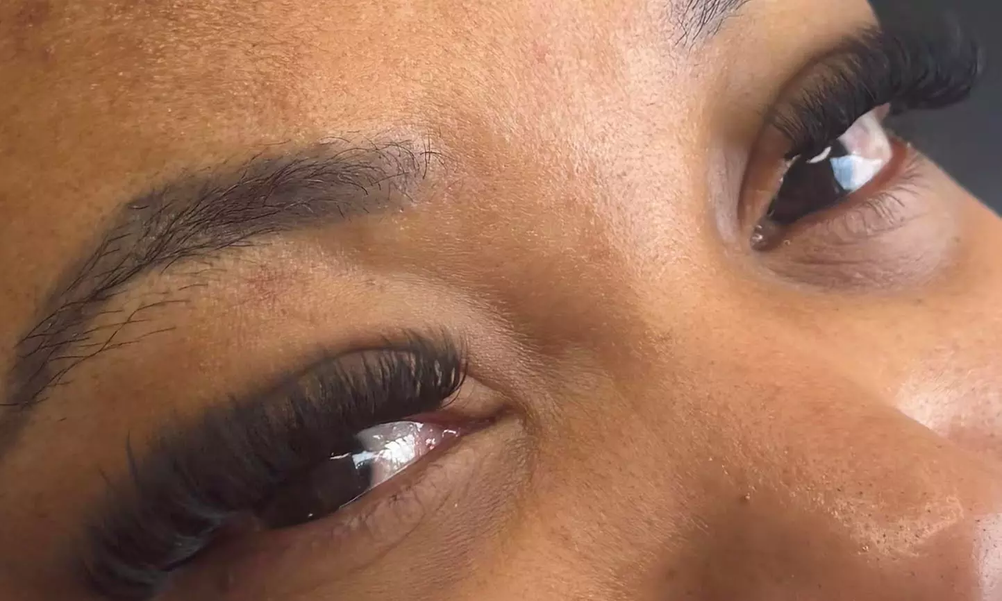 Classic Hybrid or Volume Eyelash Extensions for Effortless Beauty
