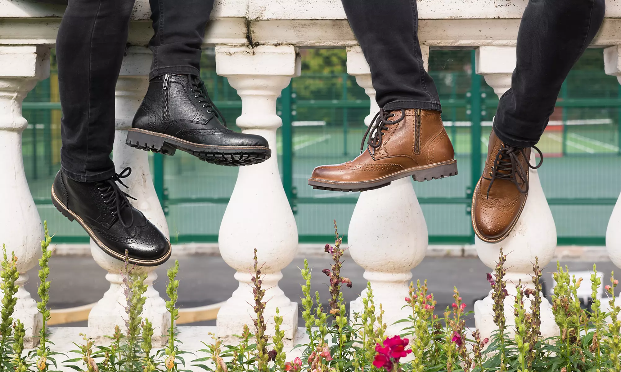 Redfoot Herrenstiefel aus Leder mit rutschhemmenden Sohlen, Reißverschluss und Schnürsenkel in Schwarz oder Hellbraun - Primary Image