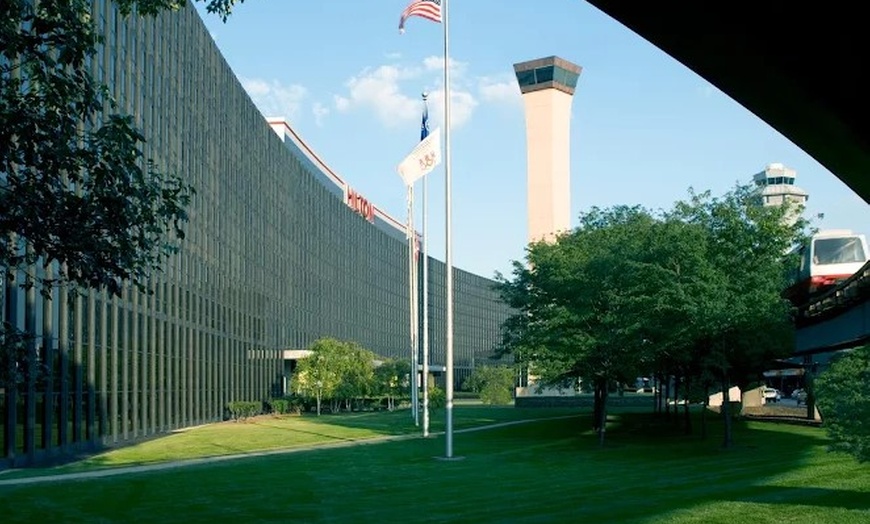 Image 4: Indulge in 50 or 80-Minute Personalized Massage