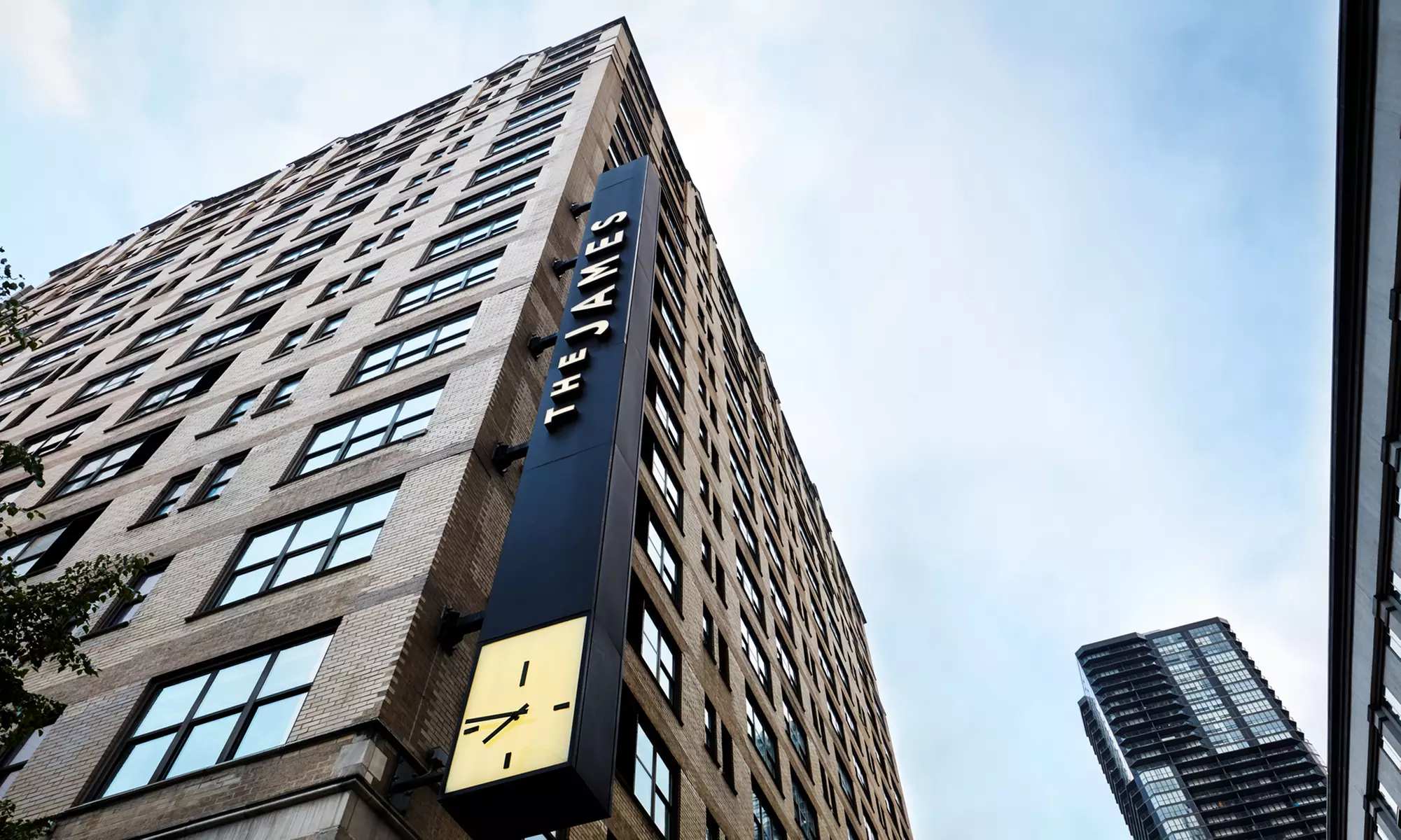 Stay at 4.5-Star The James Chicago in Illinois. Dates into November. - Primary Image