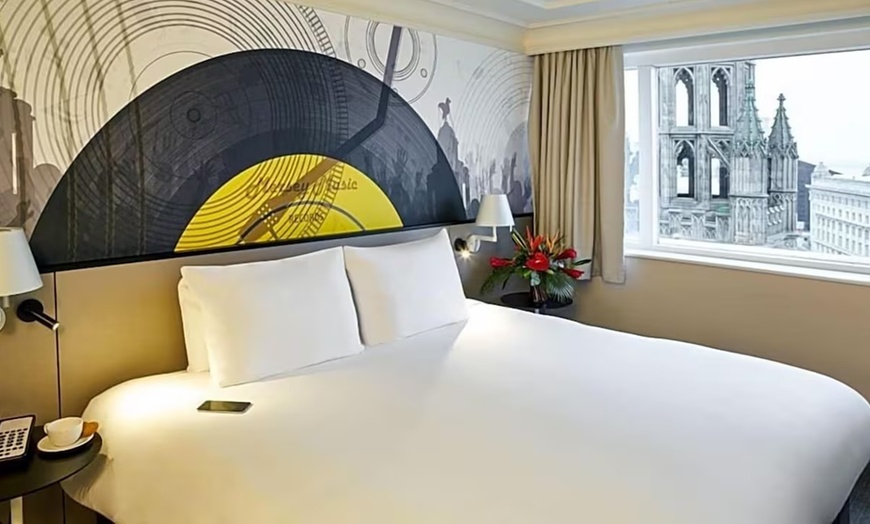 Image 12: Liverpool: Standard Double Room with Breakfast