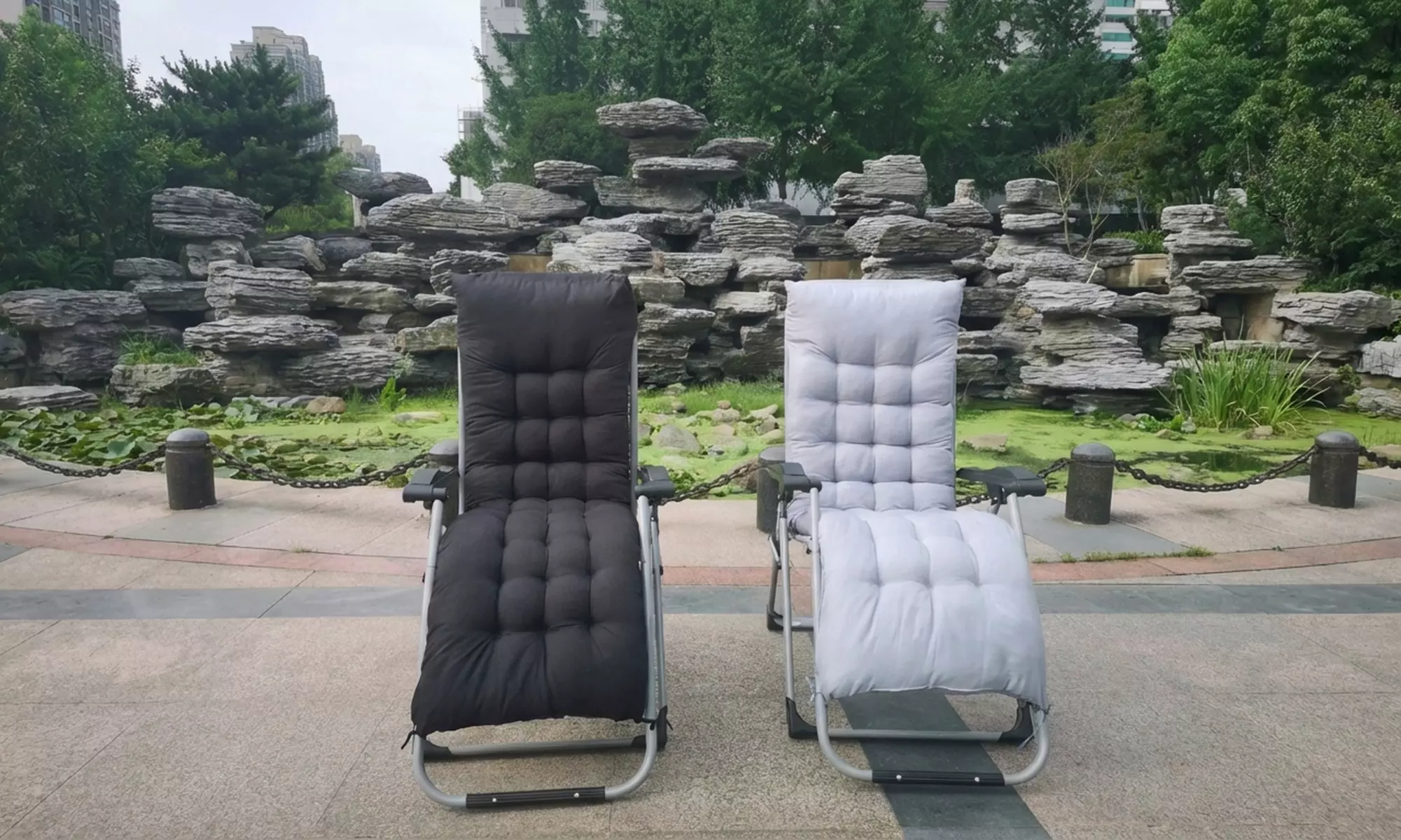 Smart Living Zero Gravity Foldable Reclining Chair